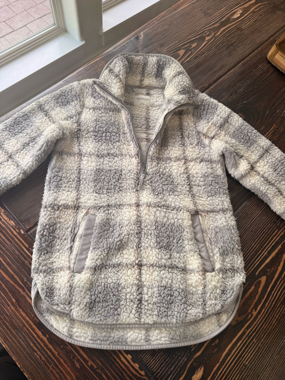 Abercrombie & Fitch Cream and Gray Plaid Sherpa Pullover